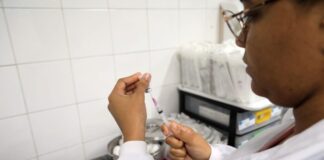 Secretaria Municipal de Saúde: Prefeitura amplia acesso à vacinação com novo ponto no Shopping Paralela