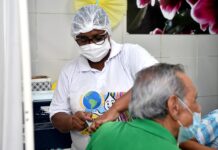 Prefeitura de Salvador inicia vacinação contra pneumococo para pessoas com 85 anos ou mais nesta quarta-feira (30)