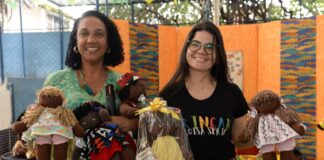 Cultura afro-brasileira: Escola Municipal de Salvador promove oficina de bonecas pretas em celebração ao Julho das Pretas