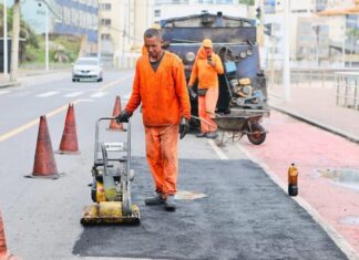 Pavimentação: Prefeitura aplica média de 15,7 mil toneladas de asfalto por mês em ruas e avenidas de Salvador